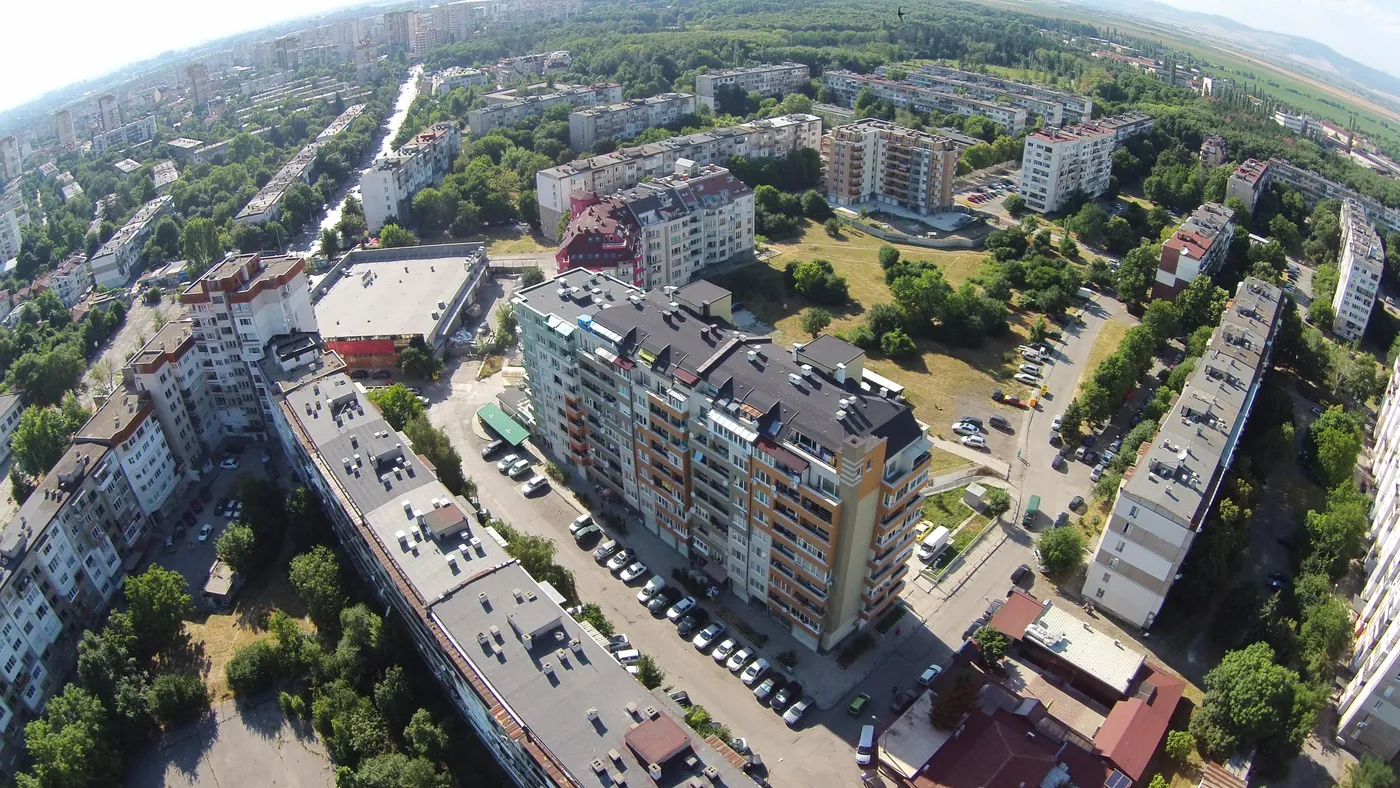 Жилищна сграда в кв. „Свобода“ — изглед 2